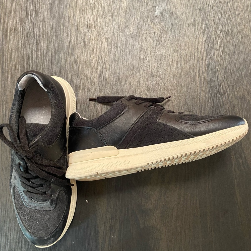 Everlane Black and Tan Women's Sneakers